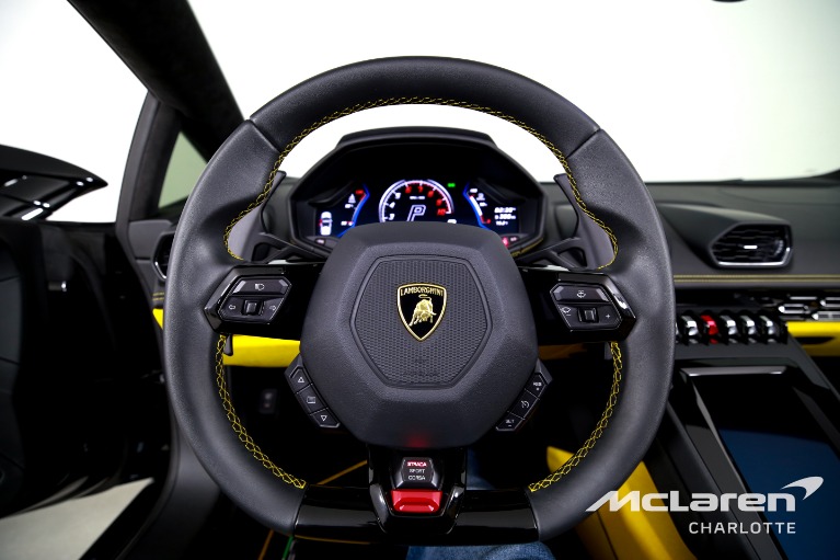 Used-2022-Lamborghini-Huracan-EVO-Spyder