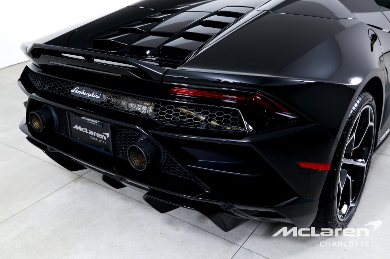 Used-2022-Lamborghini-Huracan-EVO-Spyder