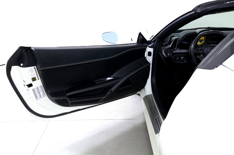 Used-2014-Ferrari-458-Spider