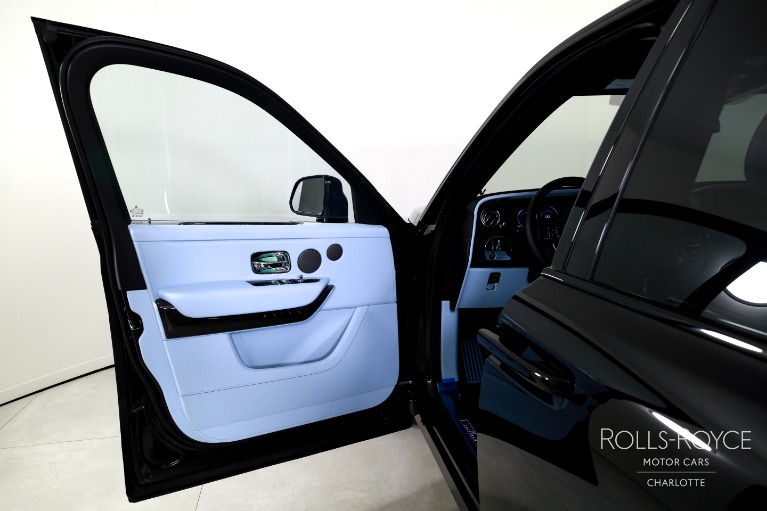 New-2027-Rolls-Royce-Black-Badge-Cullinan