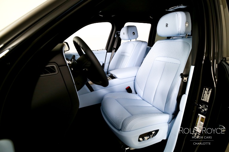 New-2027-Rolls-Royce-Black-Badge-Cullinan