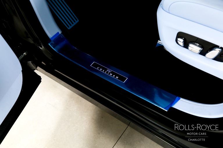 New-2027-Rolls-Royce-Black-Badge-Cullinan