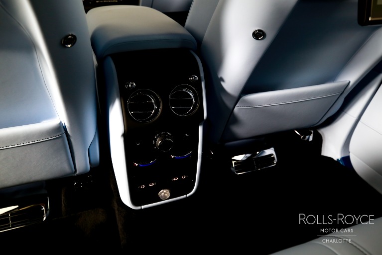 New-2027-Rolls-Royce-Black-Badge-Cullinan
