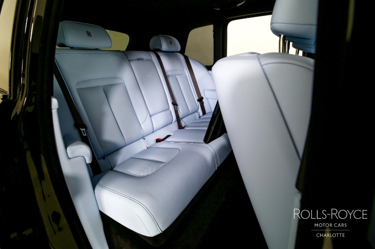 New-2027-Rolls-Royce-Black-Badge-Cullinan