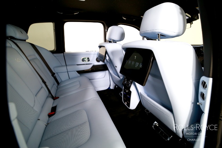 New-2027-Rolls-Royce-Black-Badge-Cullinan
