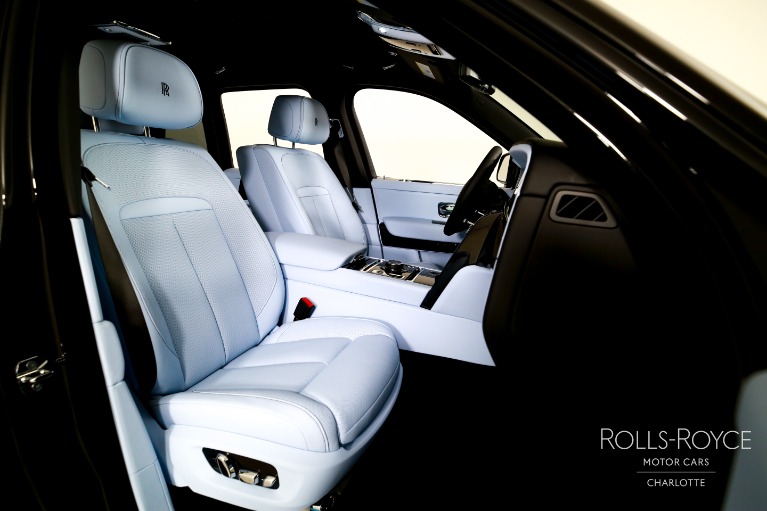 New-2027-Rolls-Royce-Black-Badge-Cullinan