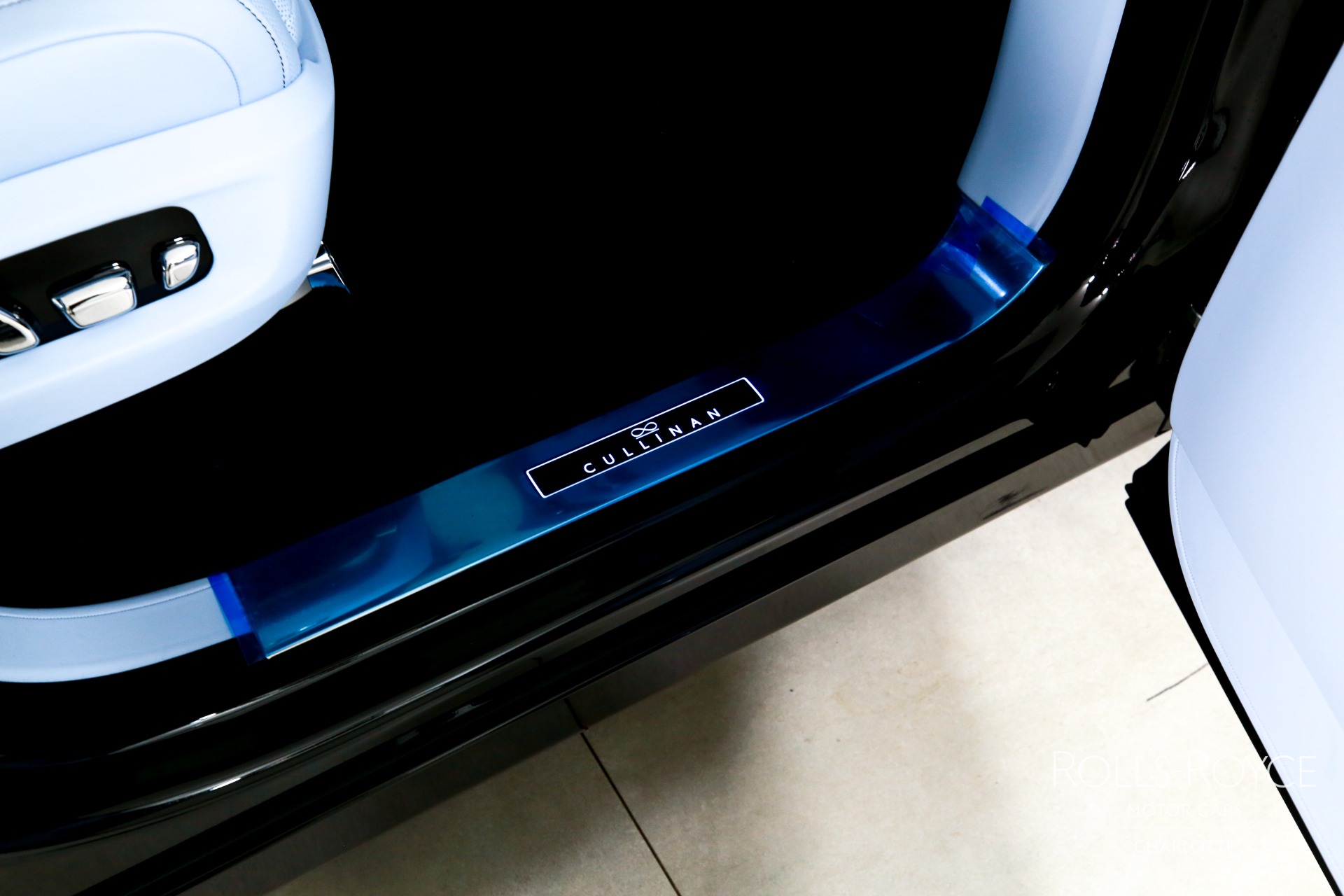 New 2027 Rolls-Royce Black Badge Cullinan  | Charlotte, NC