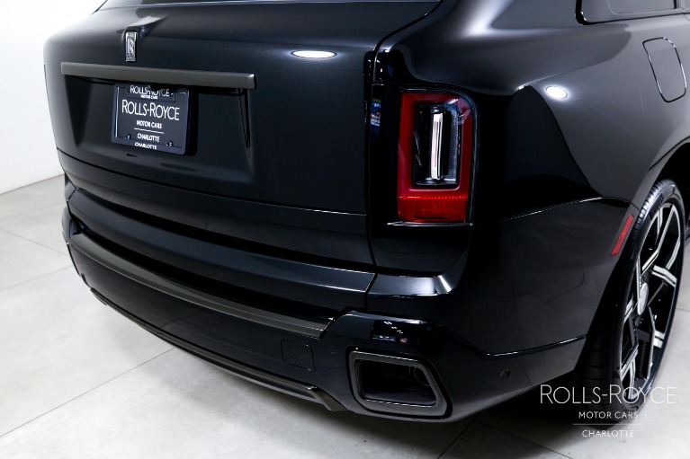 New-2027-Rolls-Royce-Black-Badge-Cullinan