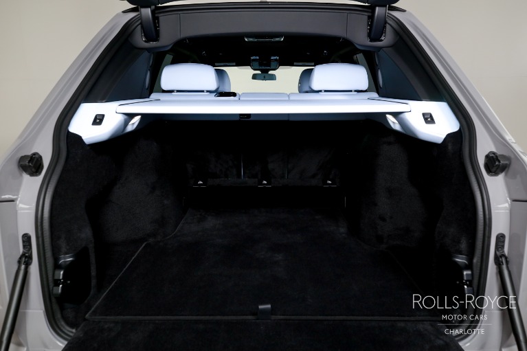 New-2027-Rolls-Royce-Black-Badge-Cullinan