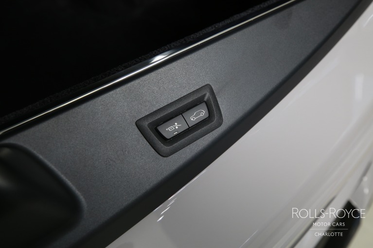 New-2027-Rolls-Royce-Black-Badge-Cullinan
