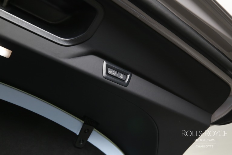 New-2027-Rolls-Royce-Black-Badge-Cullinan