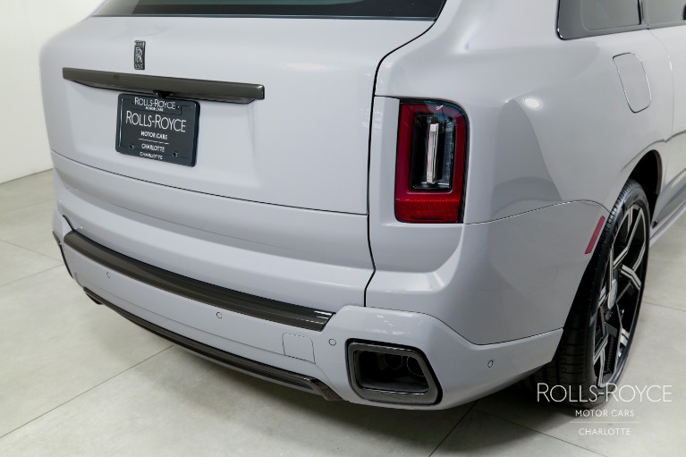 New-2027-Rolls-Royce-Black-Badge-Cullinan