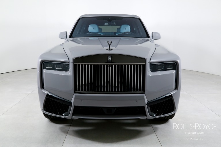 New-2027-Rolls-Royce-Black-Badge-Cullinan