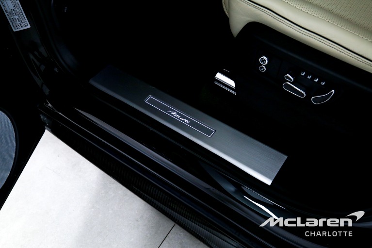 Used-2023-Bentley-Bentayga-EWB-Azure-V8