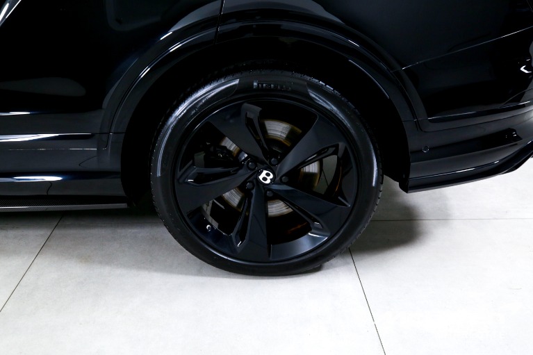 Used-2023-Bentley-Bentayga-EWB-Azure-V8