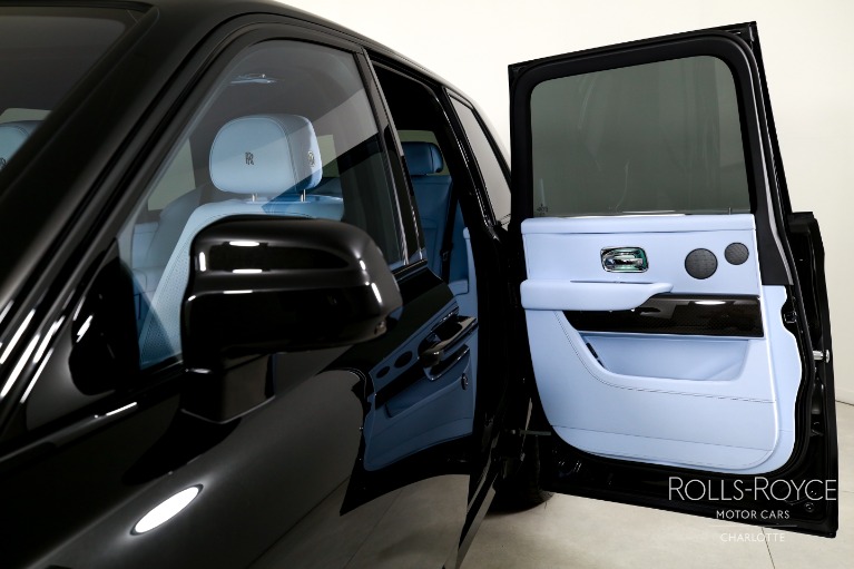 New-2027-Rolls-Royce-Black-Badge-Cullinan