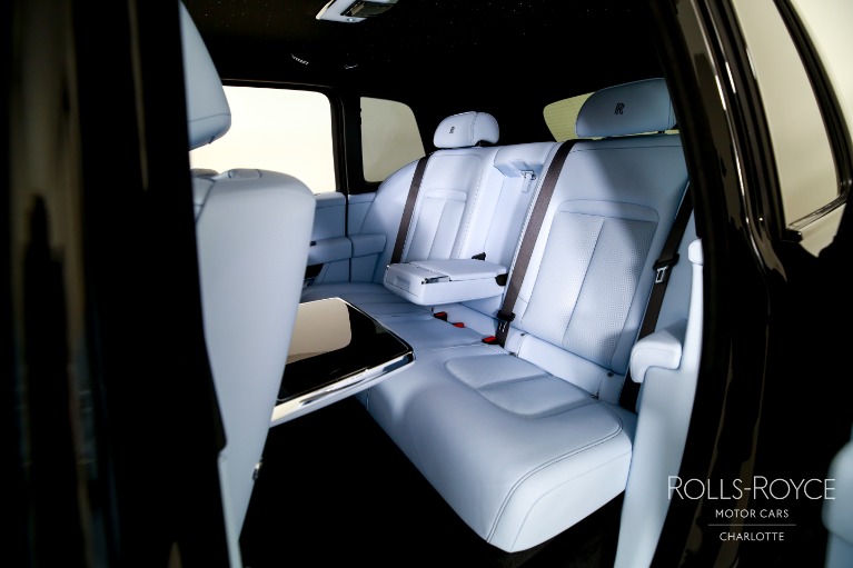 New-2027-Rolls-Royce-Black-Badge-Cullinan