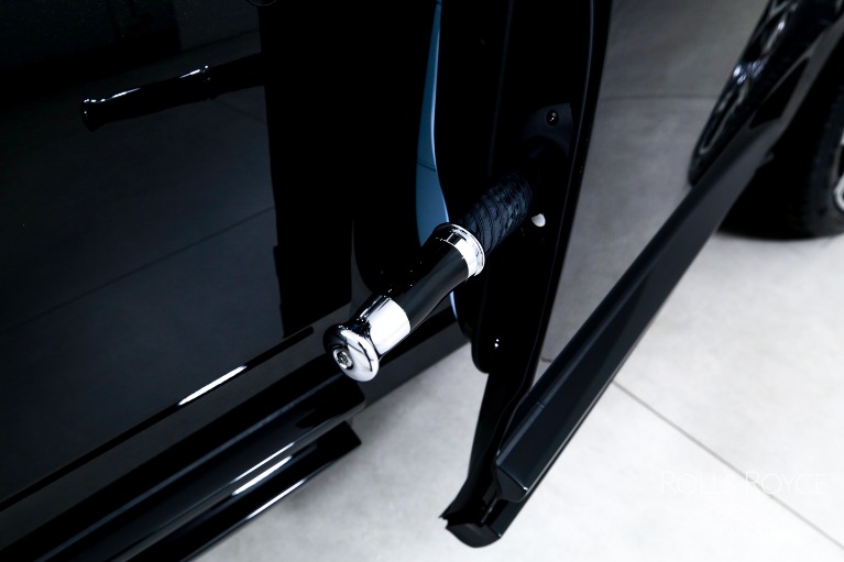 New-2027-Rolls-Royce-Black-Badge-Cullinan