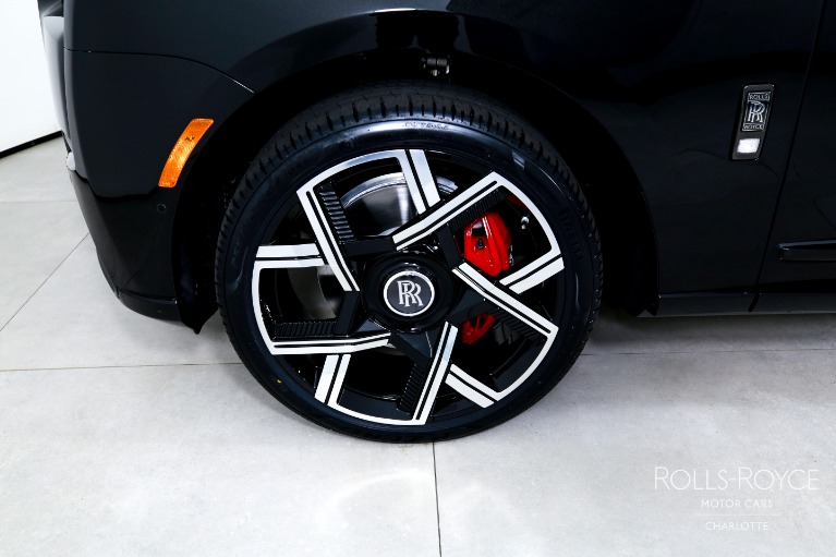 New-2027-Rolls-Royce-Black-Badge-Cullinan