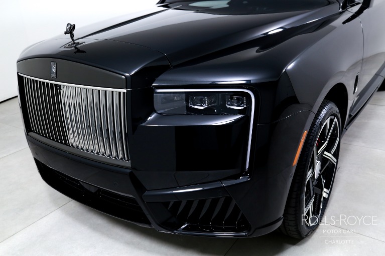 New-2027-Rolls-Royce-Black-Badge-Cullinan
