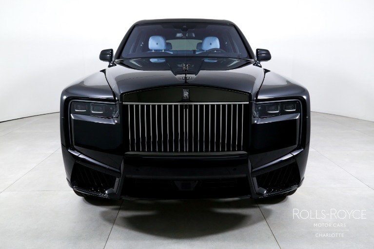 New-2027-Rolls-Royce-Black-Badge-Cullinan