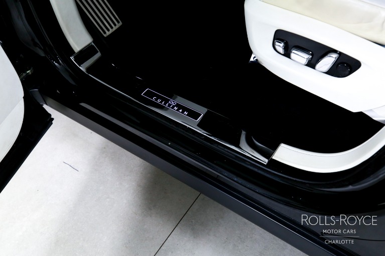 Used-2021-Rolls-Royce-Black-Badge-Cullinan