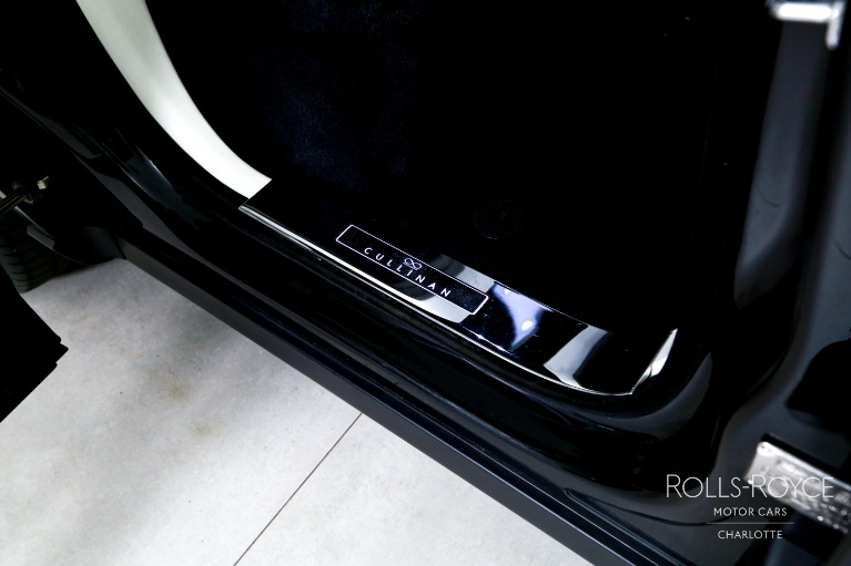 Used-2021-Rolls-Royce-Black-Badge-Cullinan