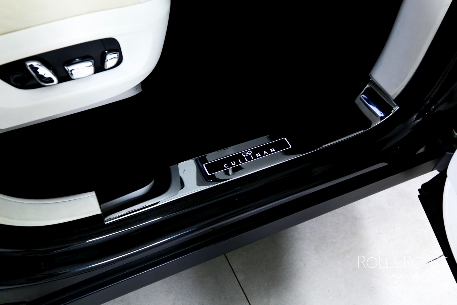 Used 2021 Rolls-Royce Black Badge Cullinan  | Charlotte, NC