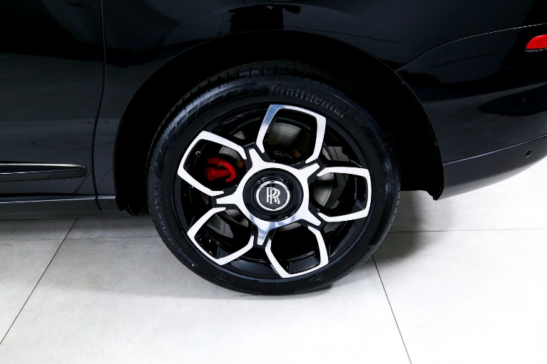 Used-2021-Rolls-Royce-Black-Badge-Cullinan