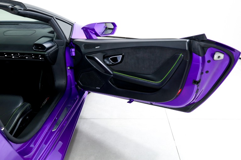 Used-2020-Lamborghini-Huracan-EVO-Spyder