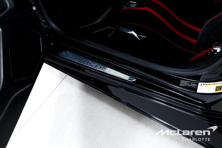 Used-2022-Lamborghini-Huracan-STO