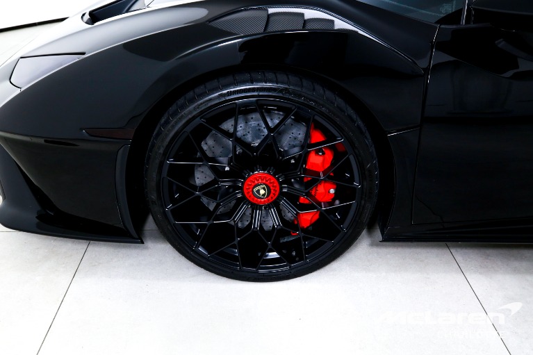 Used-2022-Lamborghini-Huracan-STO