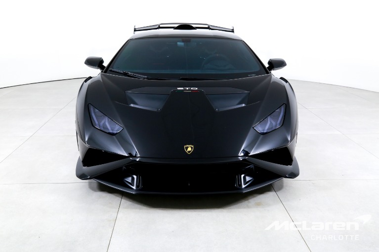 Used-2022-Lamborghini-Huracan-STO