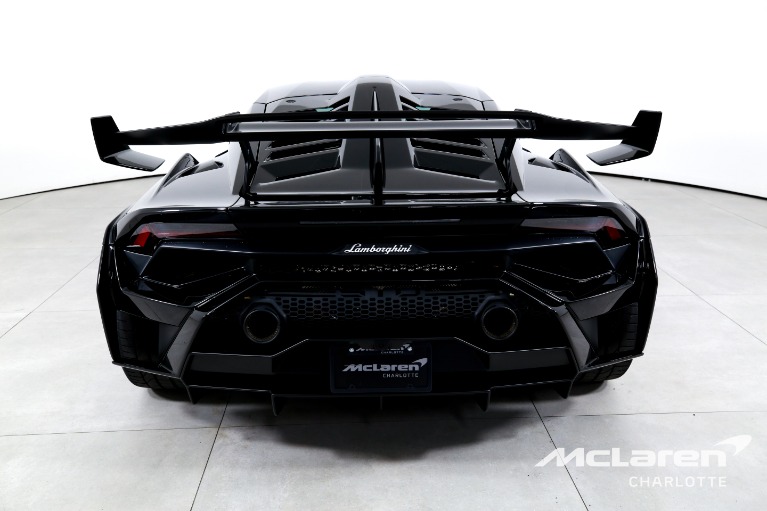 Used-2022-Lamborghini-Huracan-STO