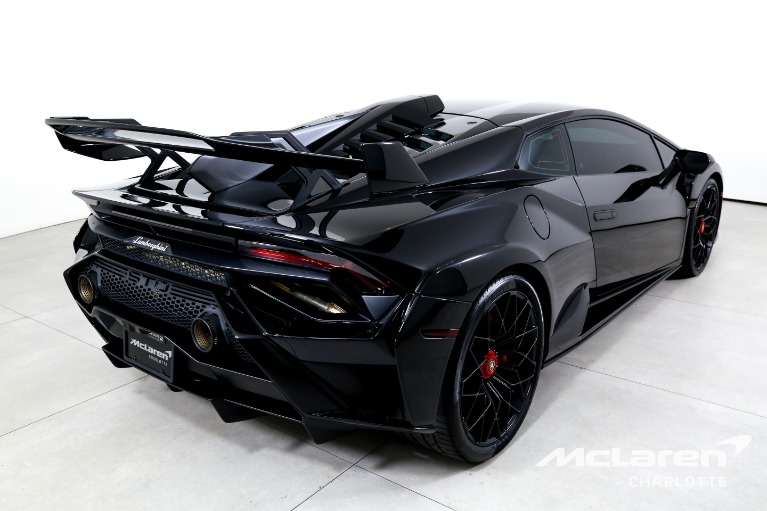 Used-2022-Lamborghini-Huracan-STO
