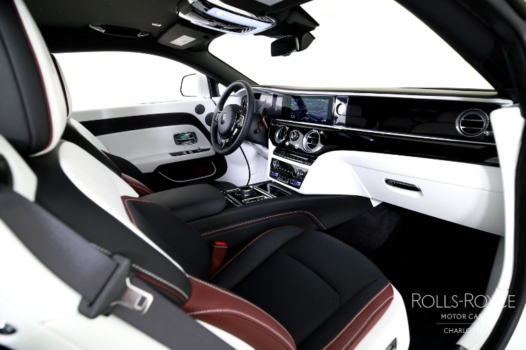 Used-2025-Rolls-Royce-Spectre