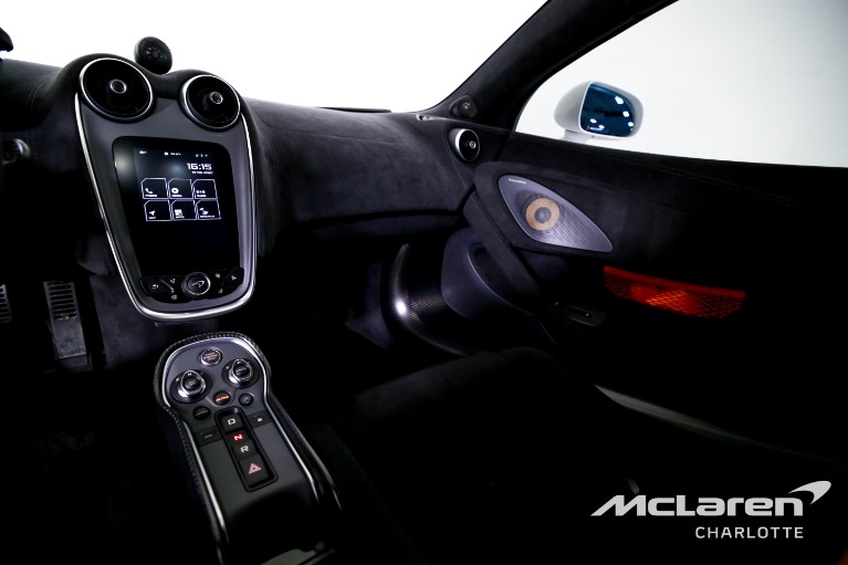 Used-2020-McLaren-620R