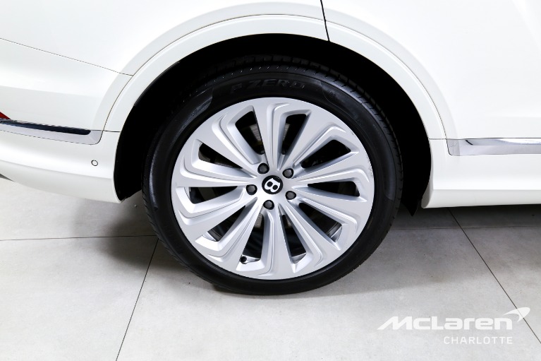 Used-2021-Bentley-Bentayga-Hybrid