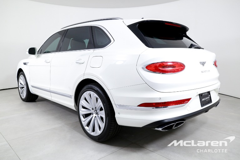Used-2021-Bentley-Bentayga-Hybrid