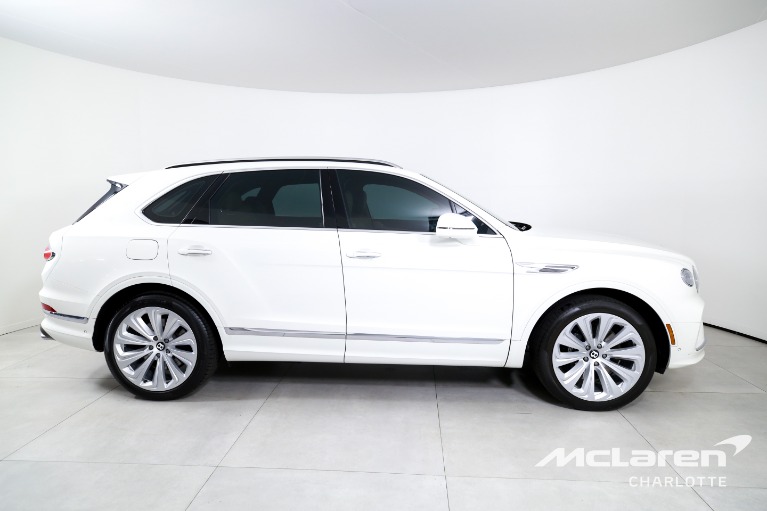 Used-2021-Bentley-Bentayga-Hybrid