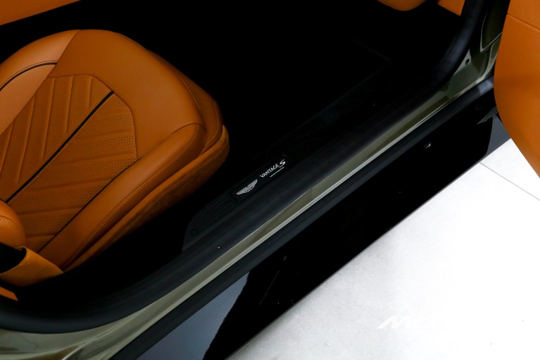 Used-2026-Aston-Martin-Vantage-S-Roadster