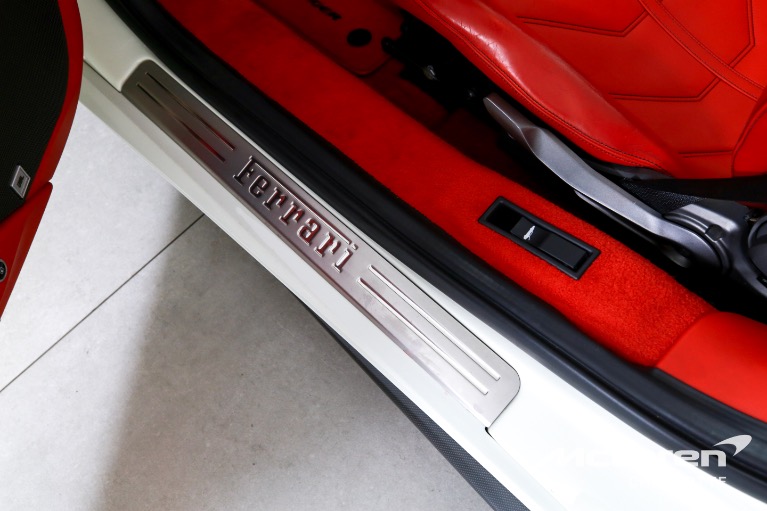 Used-2018-Ferrari-488-Spider