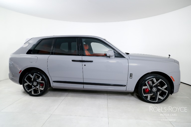 New-2027-Rolls-Royce-Black-Badge-Cullinan