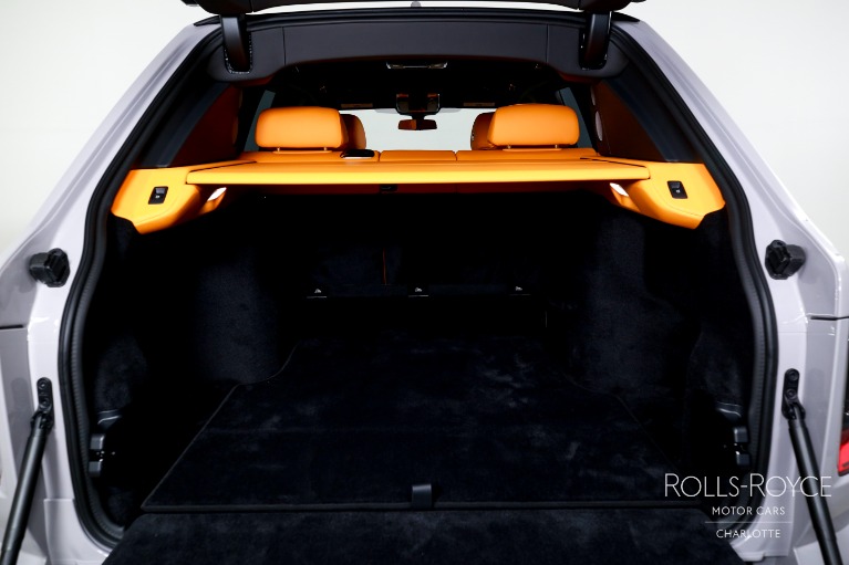 New-2027-Rolls-Royce-Black-Badge-Cullinan