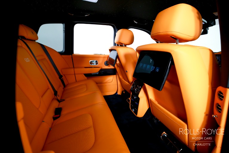 New-2027-Rolls-Royce-Black-Badge-Cullinan