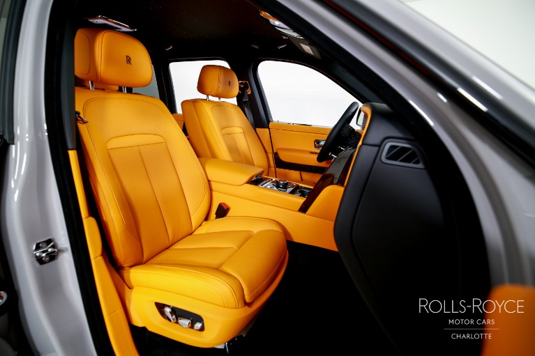 New-2027-Rolls-Royce-Black-Badge-Cullinan