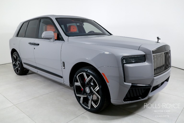New-2027-Rolls-Royce-Black-Badge-Cullinan