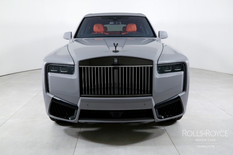 New-2027-Rolls-Royce-Black-Badge-Cullinan
