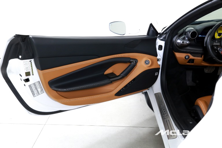 Used-2023-Ferrari-F8-Spider