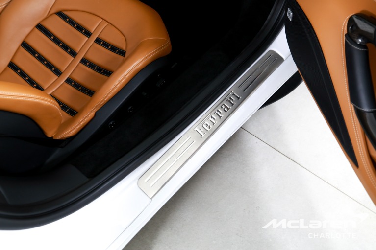 Used-2023-Ferrari-F8-Spider